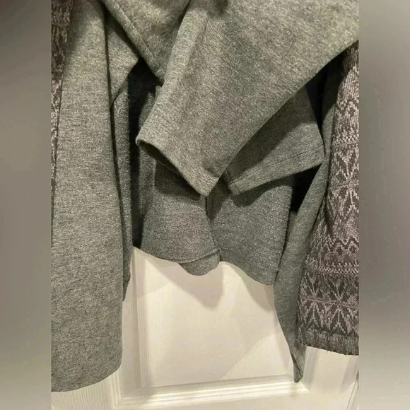 L.L. Bean Gray Flowy Open Hooded Cardigan Argyle Side Panels Pockets Size Small - Picture 6 of 9